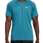 Nike-Essential-Camiseta-Hydroguard-de-natación-de-manga-corta-para-hombre-front-verde-nessa586-344